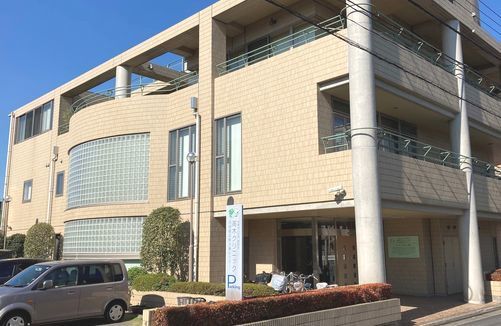 近くの高木クリニックまで1,500m（徒歩19分）