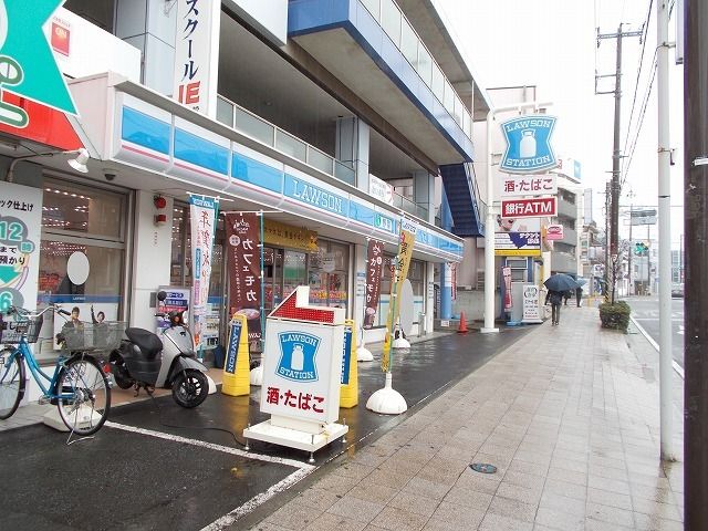 近くのコンビニまで210m（徒歩3分）