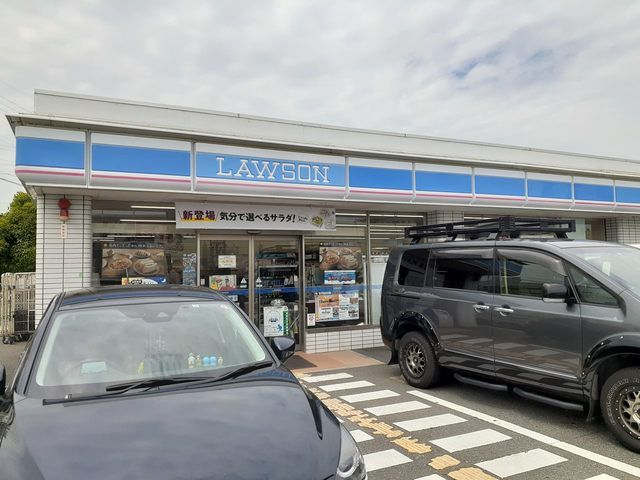 近くのローソン宝塚口谷西店まで350m（徒歩5分）