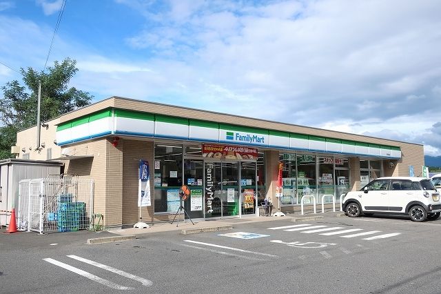 近くのコンビニまで1,400m（徒歩18分）