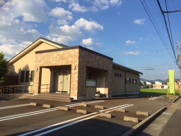 近くのこうの内科耳鼻咽喉科まで600m（徒歩8分）