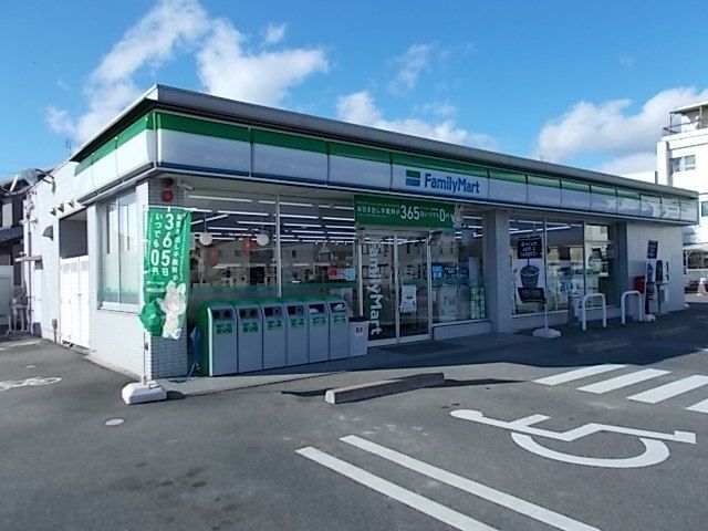 近くのファミリーマート羽島福寿店まで350m(徒歩5分)