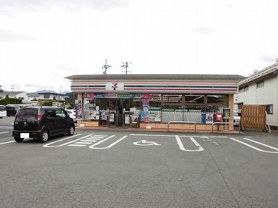 近くのセブンイレブンまで150m（徒歩2分）