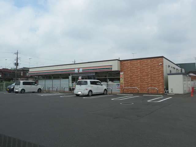 近くのセブンイレブンまで550m（徒歩7分）