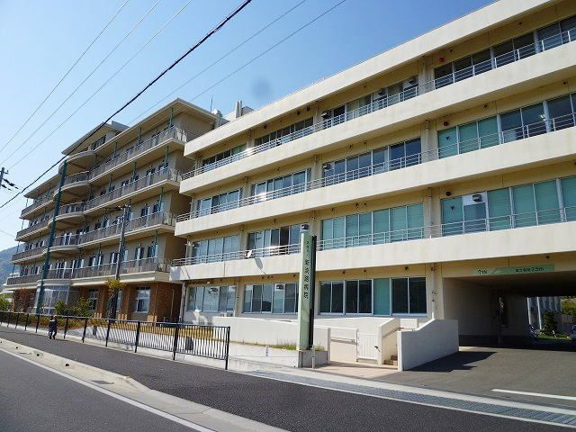 近くの新淡路病院まで2,400m(徒歩30分)