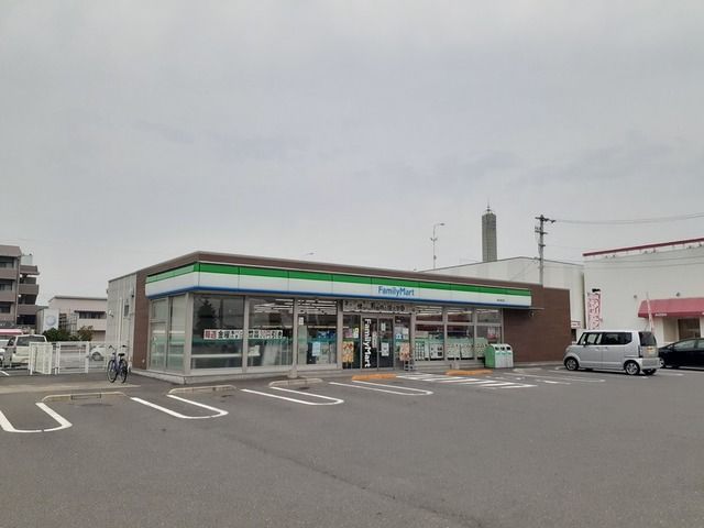 近くのコンビニまで400m（徒歩5分）