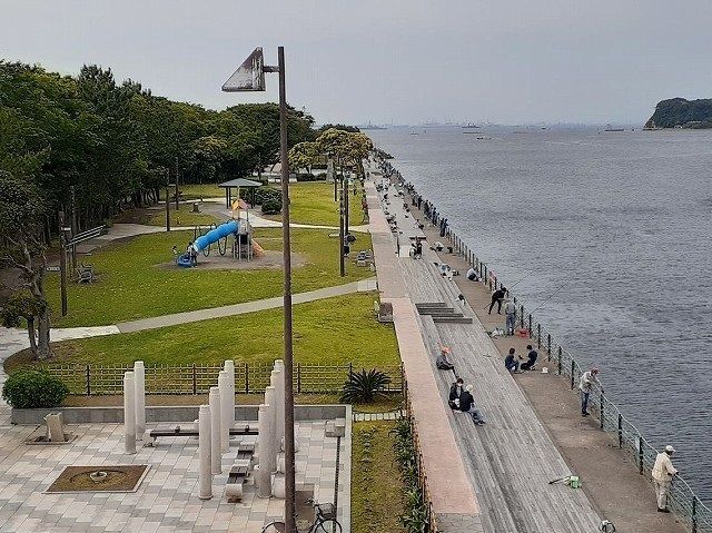 近くの海辺つり公園まで350m（徒歩5分）