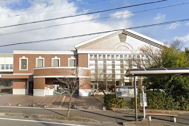 近くの富士松図書館まで550m(徒歩7分)