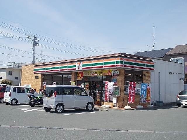 近くのセブンイレブン堀之内店まで230m(徒歩3分)