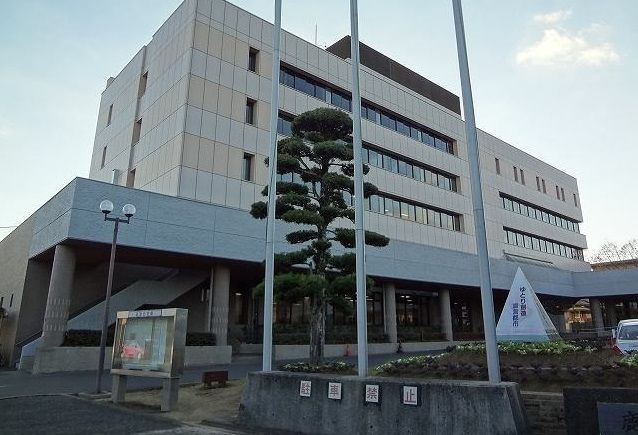 近くの鹿島市役所まで1,300m（徒歩17分）