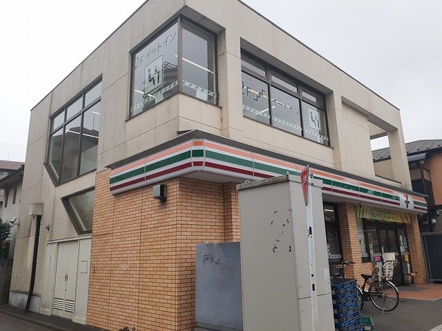 近くのセブンイレブンまで261m(徒歩4分)