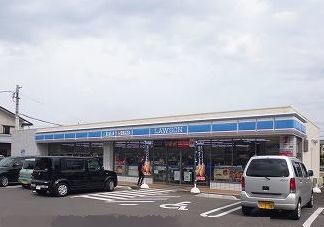 近くのローソン仲西町1丁目まで700m(徒歩9分)