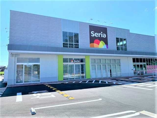 近くのセリア ミソラタウン掛川店まで700m（徒歩9分）
