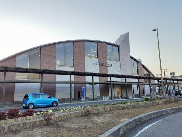 近くの東加古川駅まで1,000m(徒歩13分)