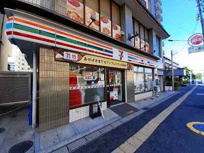 近くのセブンイレブンまで350m(徒歩5分)