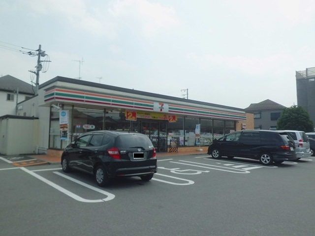 近くのセブンイレブンまで1,300m（徒歩17分）