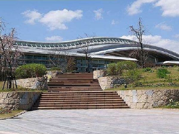 近くの吉野ヶ里公園まで2,500m（徒歩32分）