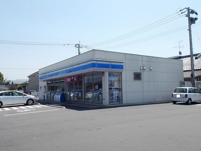 近くのローソン都城都北店まで500m（徒歩7分）