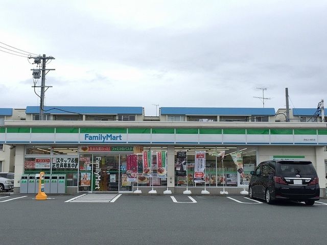 近くのファミリーマート浜松小池町店まで450m(徒歩6分)