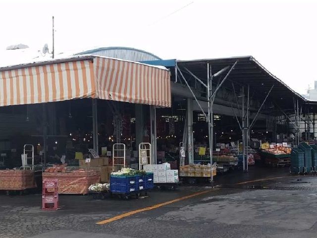 近くのやおふく秋和店まで450m（徒歩6分）