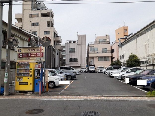 近くのコインパーキングまで200m（徒歩3分）