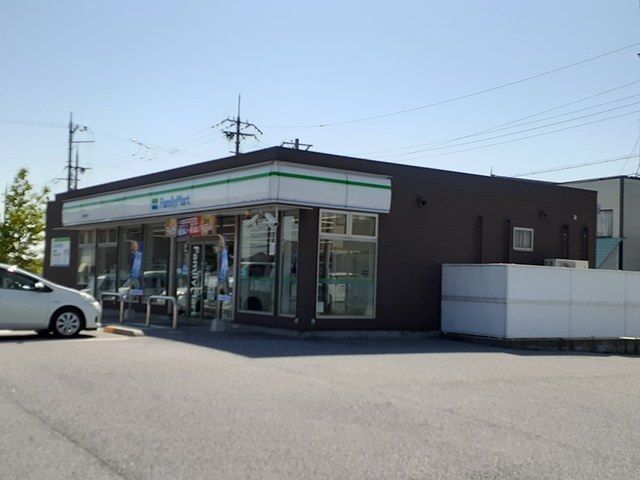 近くのコンビニまで1,600m（徒歩20分）