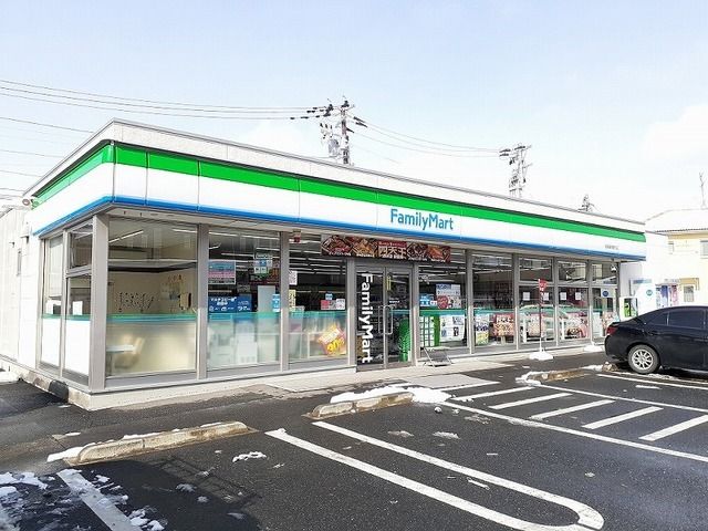 近くのファミリーマート松島海岸通り店まで290m（徒歩4分）