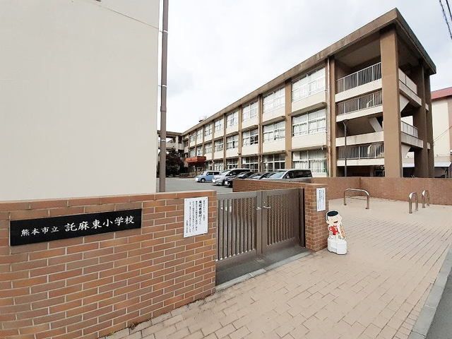 近くの小学校まで1,400m（徒歩18分）
