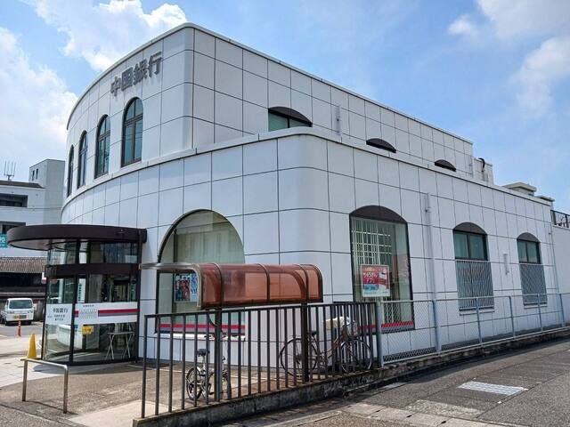 近くの中国銀行茶屋町支店まで750m（徒歩10分）