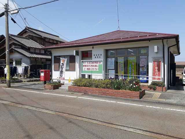 近くの新旭深溝郵便局まで400m(徒歩5分)