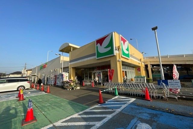 近くのヨークフーズ田名店まで1,200m（徒歩15分）