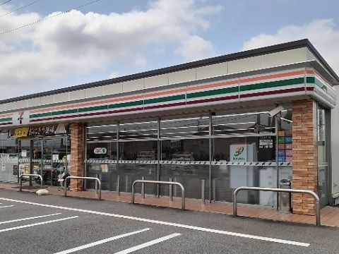 近くのコンビニまで150m（徒歩2分）