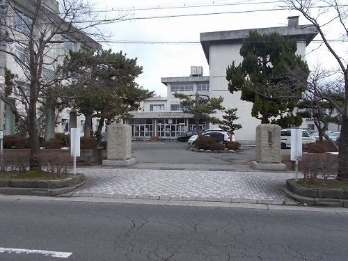 近くの社南小学校まで1,100m(徒歩14分)