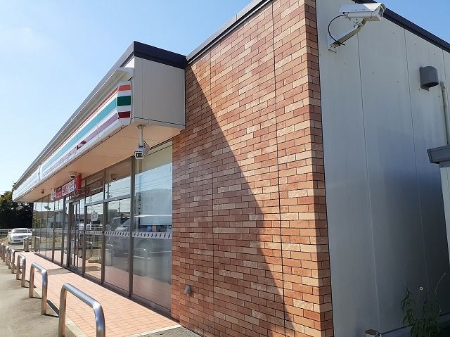 近くのセブンイレブン浜松伊左地町店まで400m(徒歩5分)