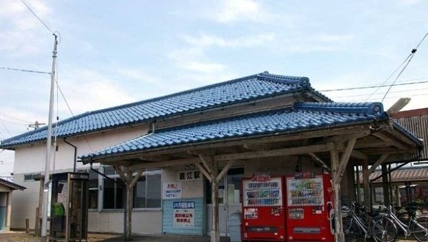 近くのＪＲ直江駅まで1,600m（徒歩20分）