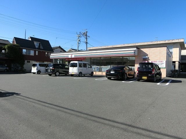 近くのセブンイレブン 清水西久保店まで600m(徒歩8分)