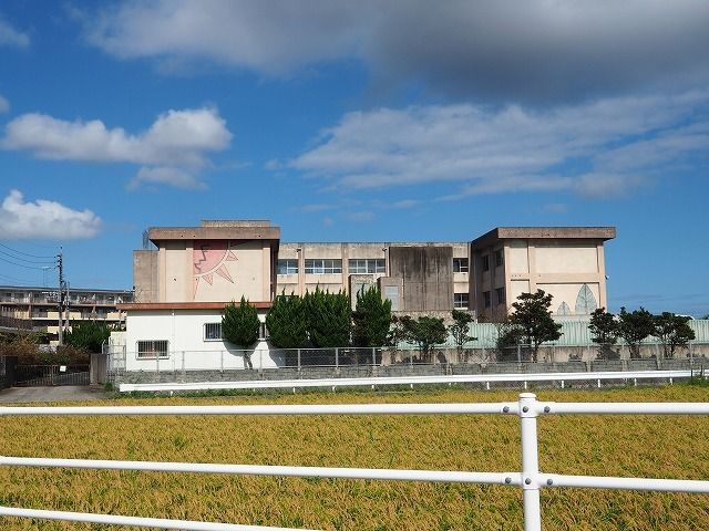 近くの小学校まで600m（徒歩8分）