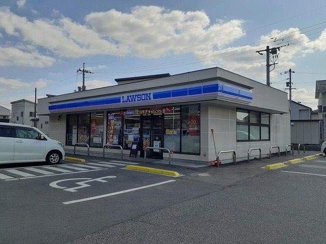 近くのローソン 三次畠敷店まで450m（徒歩6分）
