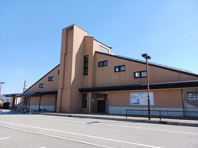 近くのJR河瀬駅まで380m（徒歩5分）