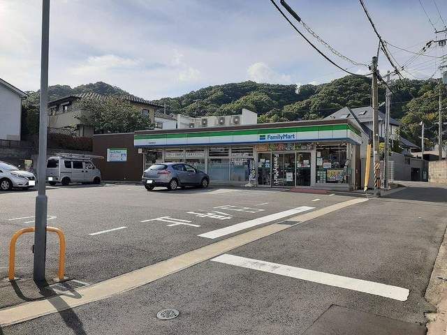 近くのファミリーマート兵庫熊野町店様まで120m（徒歩2分）