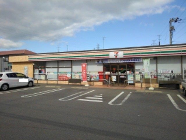 近くのセブン－イレブン古川砂盛店まで750m（徒歩10分）
