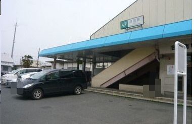 近くの白岡駅まで440m（徒歩6分）