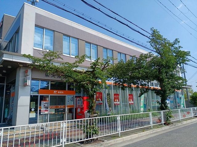 近くの泉大津郵便局まで1,000m（徒歩13分）