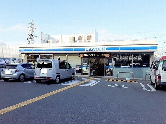 近くのコンビニまで650m（徒歩9分）