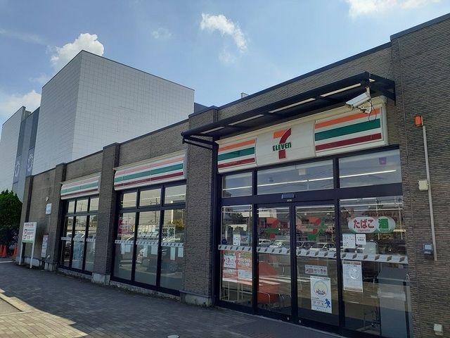 近くのコンビニまで1,300m（徒歩17分）