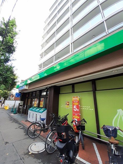 近くのサミットストア深沢不動前店まで811m(徒歩11分)