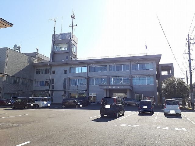 近くの役所まで2,400m（徒歩30分）
