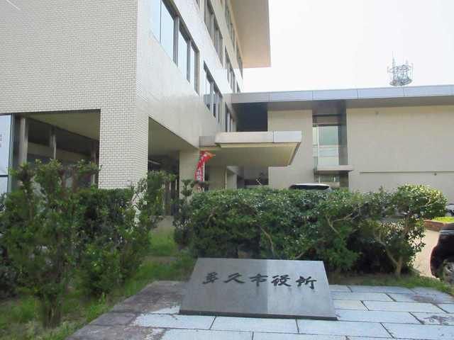 近くの多久市役所まで3,200m（徒歩40分）
