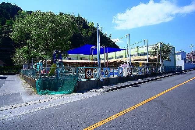 近くの長島保育園まで750m（徒歩10分）