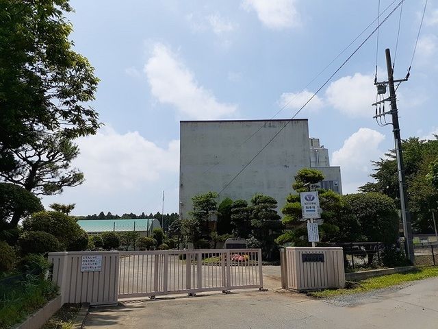近くのひたちなか市立堀口小学校まで660m（徒歩9分）